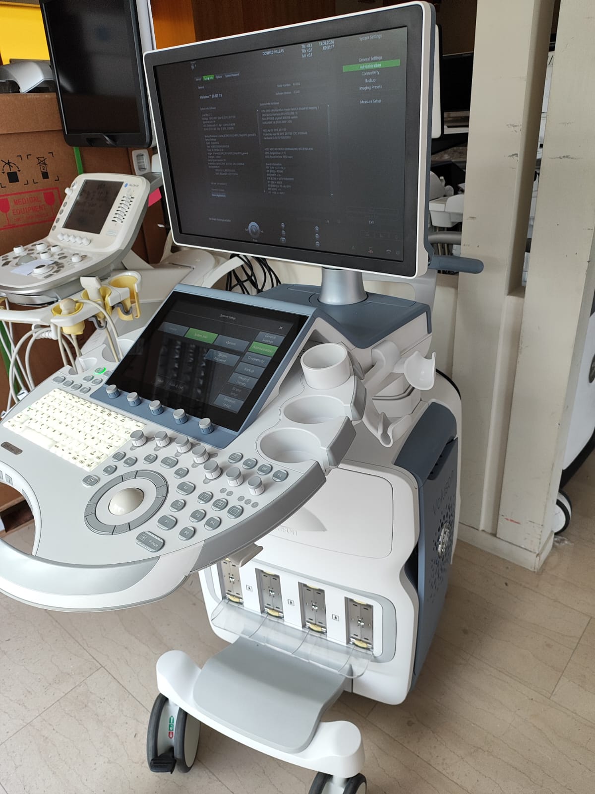 REFURBISHED GE VOLUSON E8 RSA BT19 ULTRASOUND SCANNER