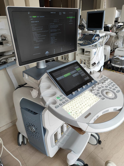 REFURBISHED GE VOLUSON E8 RSA BT19 ULTRASOUND SCANNER